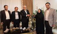 دیدار مدیرعامل سازمان ملی زمین و مسکن با خانواده شهید بازمانده در خراسان رضوی